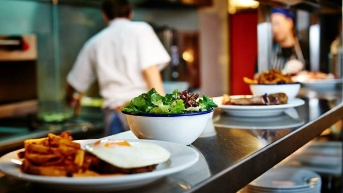ΥΠΕΝ: Διαλογή στην πηγή των απορριμμάτων για δημόσιο, εστίαση, ξενοδοχεία