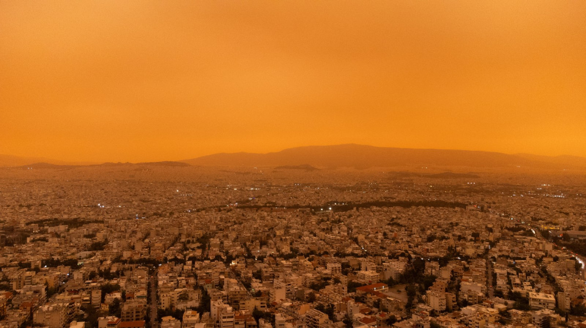 Καιρός: «Καυτό τριήμερο» με τον υδράργυρο στα ύψη &amp; αφρικανική σκόνη