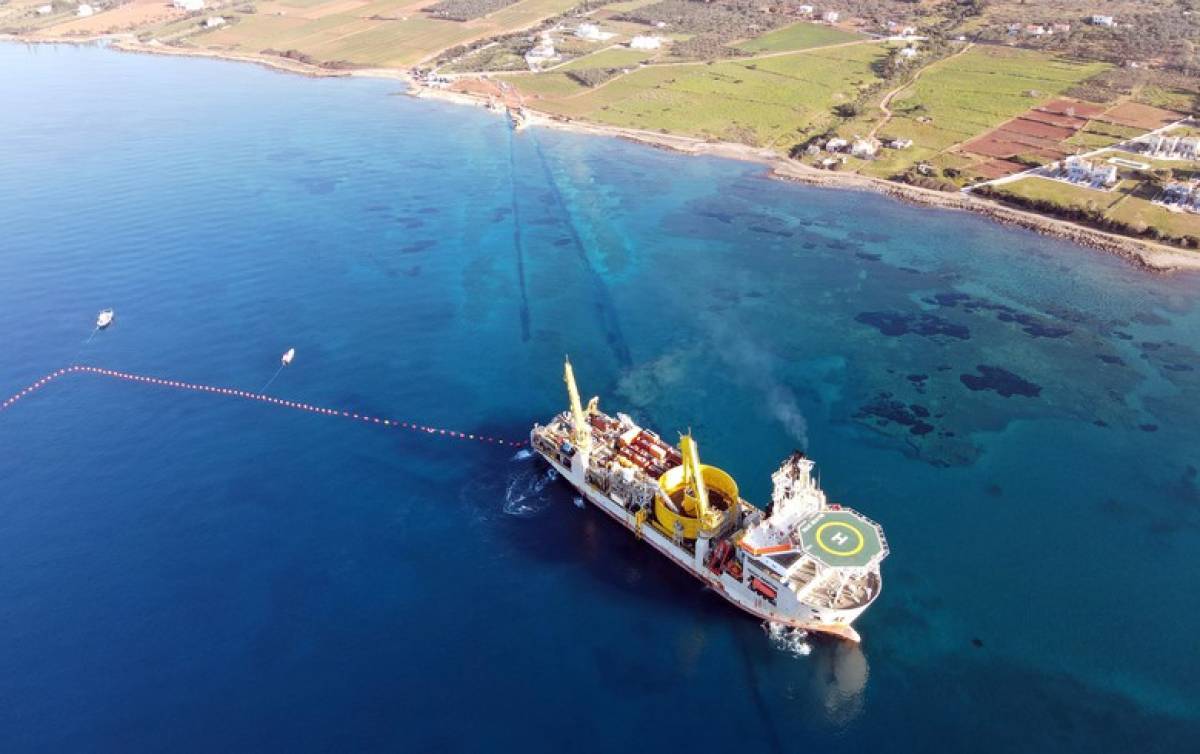 Νέες νησιωτικές διασυνδέσεις στην Hellenic Cables για λογαριασμό του ΔΕΔΔΗΕ
