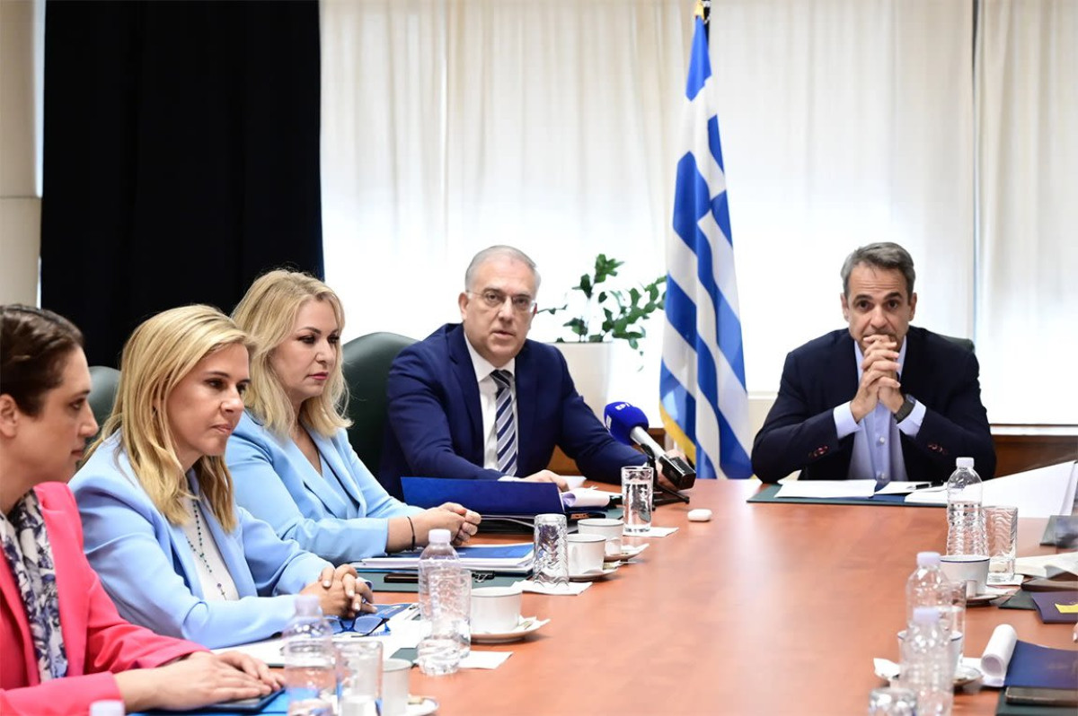 Κυβέρνηση: Επιχείρηση «πειθώ» στα σούπερ μάρκετ για μειώσεις τιμών