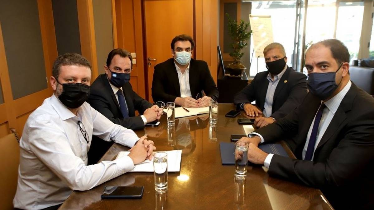 Σύσκεψη Πατούλη-Πιερρακάκη για τη διεύρυνση της ηλεκτρονικής διακυβέρνησης