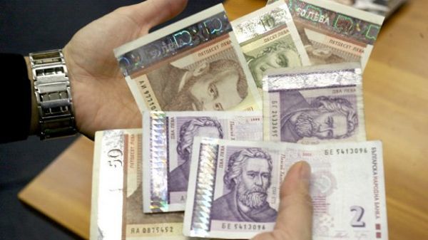 Στα 194 ευρώ αυξήθηκε(!) ο κατώτατος μισθός στη Βουλγαρία