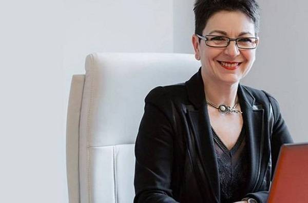 Αθωώθηκε η σύζυγος του Στουρνάρα για το eHealth Forum