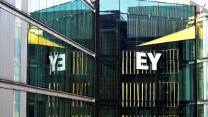 EY: Συνέχισαν τα ρεκόρ οι δημόσιες εγγραφές παγκοσμίως, στο α'εξάμηνο