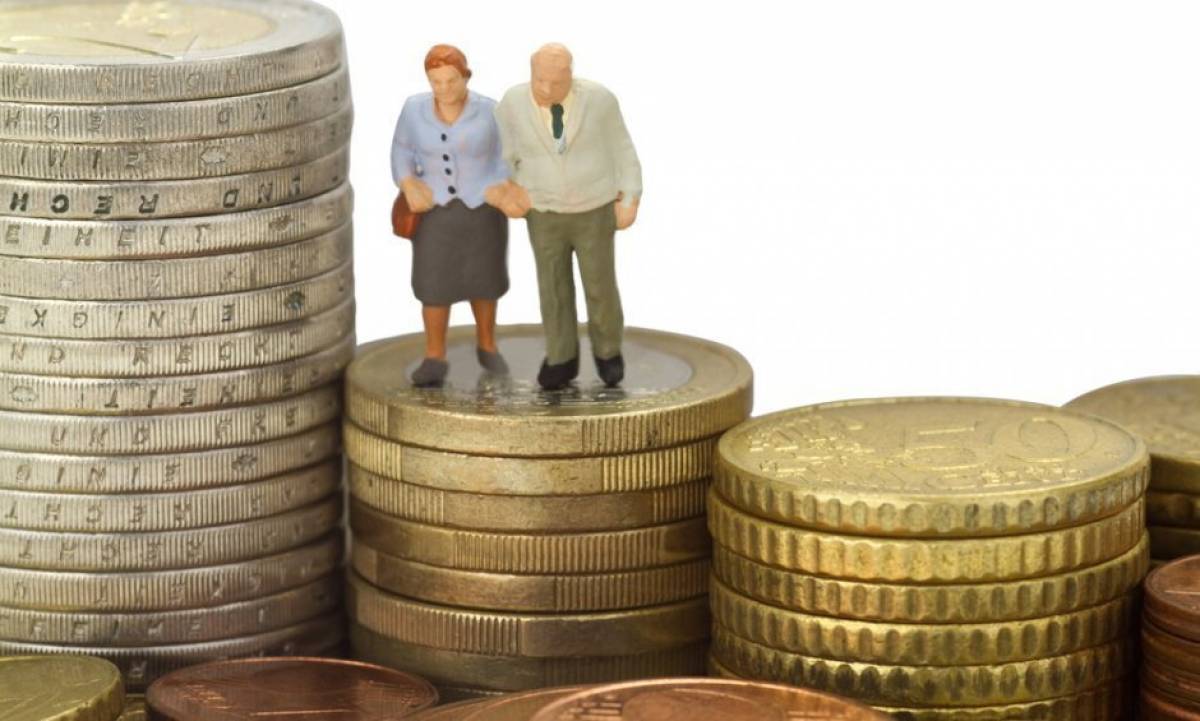 Προκαταβολή σύνταξης: Ποιοι θα λάβουν τα €360-384 πριν το Πάσχα