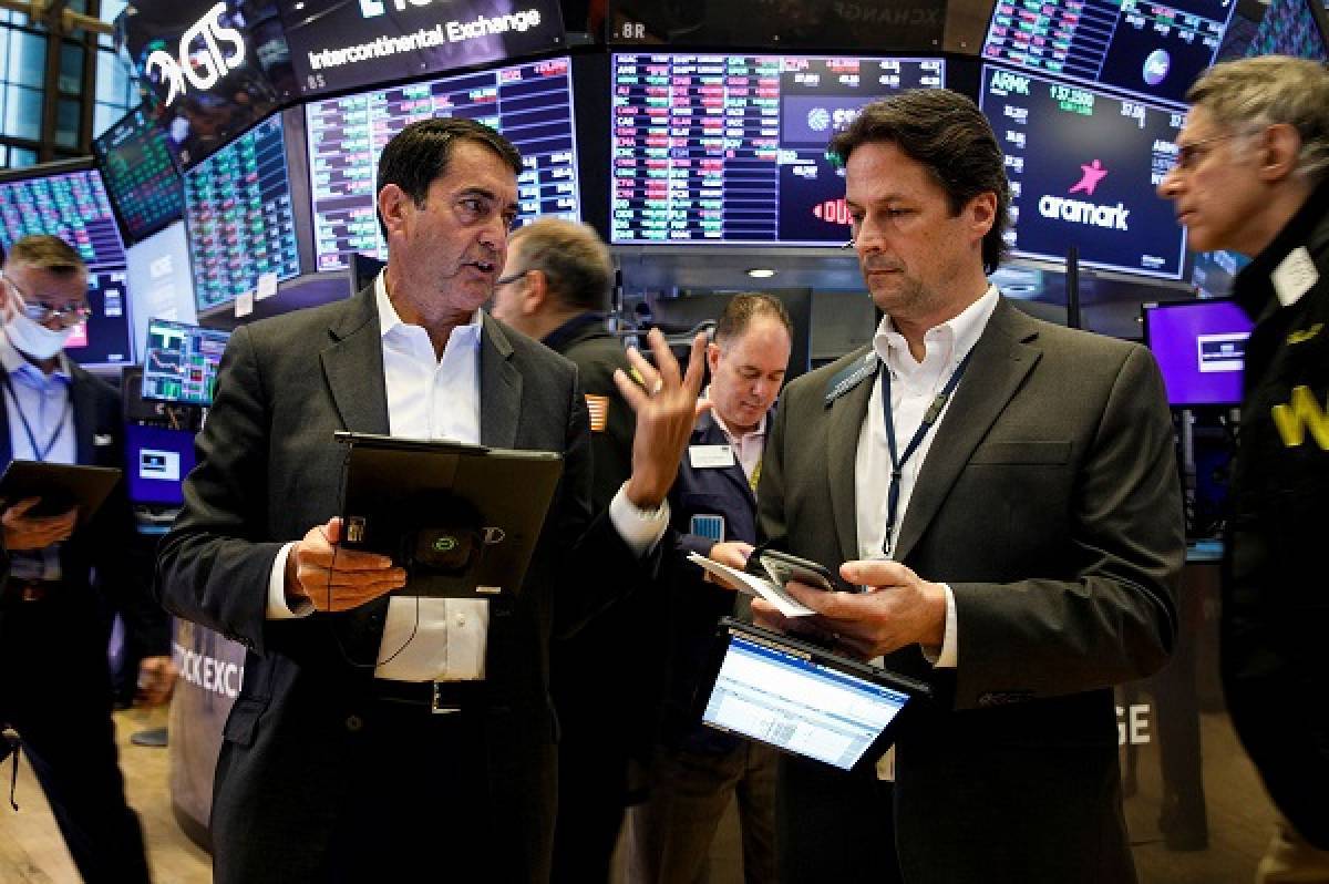 Ο πληθωρισμός «ταράζει» τα νερά της Wall Street