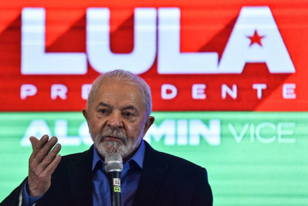 Βραζιλία: Ο Λούλα προηγείται ενόψει του β' γύρου