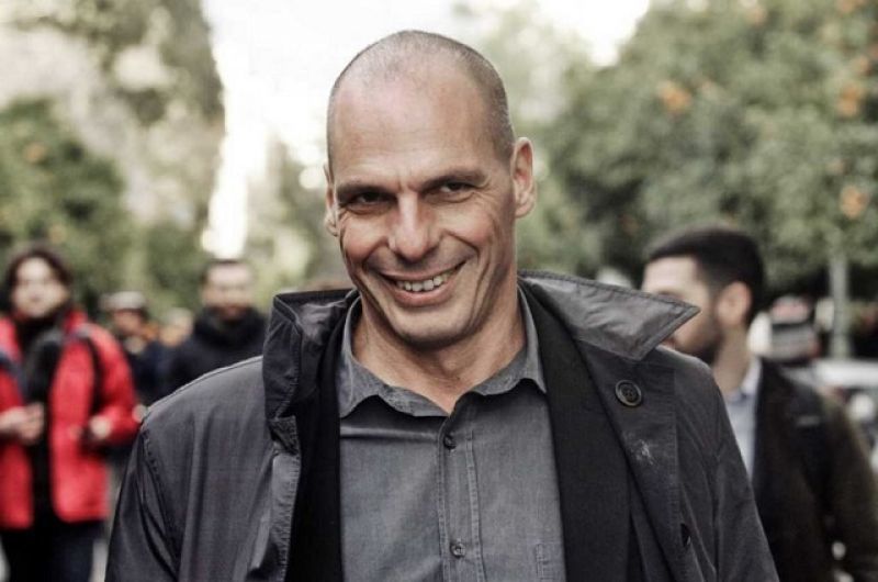 "Τιτίβισμα" Βαρουφάκη: Πρόωρες οι φήμες περί παραίτησής μου
