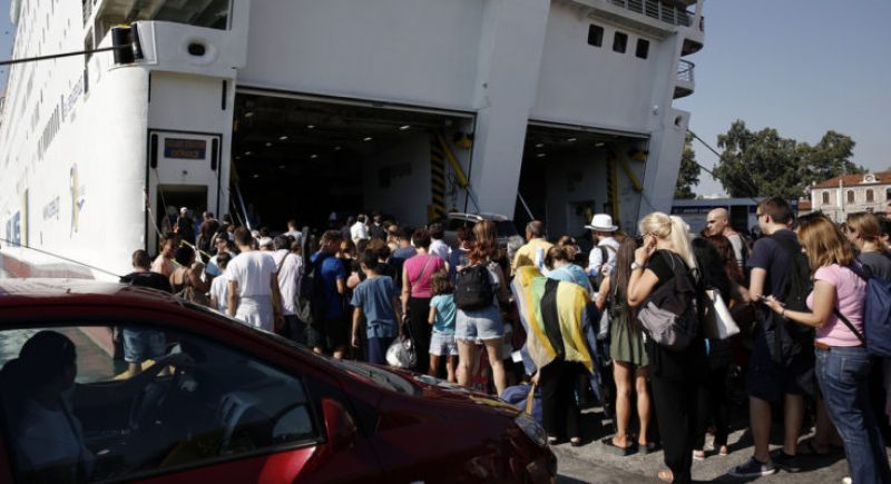 Αναχωρούν και οι τελευταίοι εκδρομείς του Πάσχα-Πληρότητα 90% στα πλοία