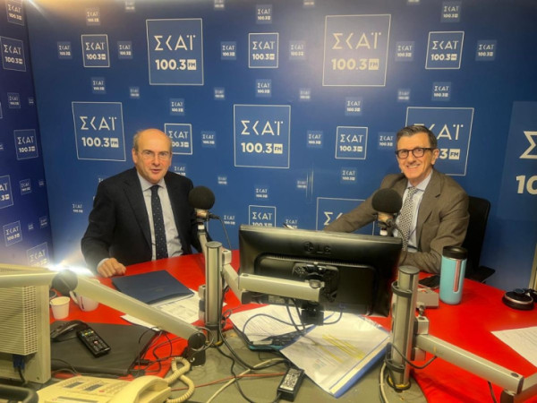 Συνάντηση Χατζηδάκη με αγρότες από την Κρήτη