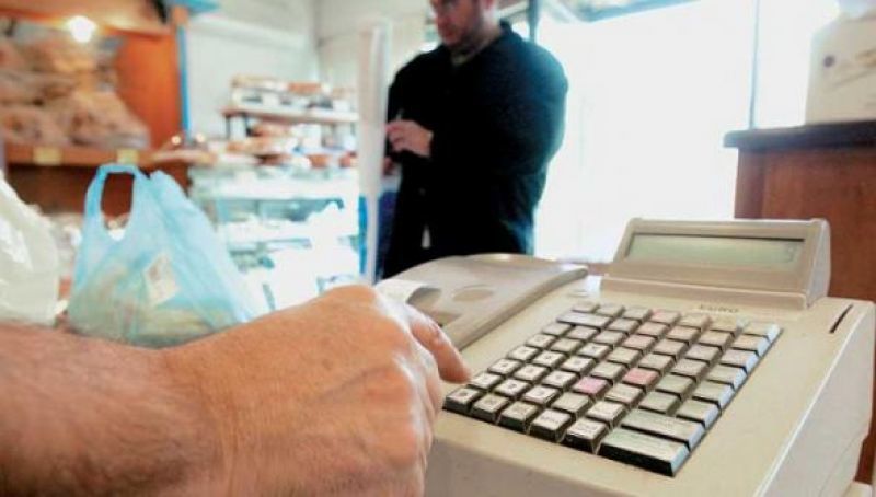 Λιγότεροι οι απασχολούμενοι στο λιανικό εμπόριο το γ' τρίμηνο