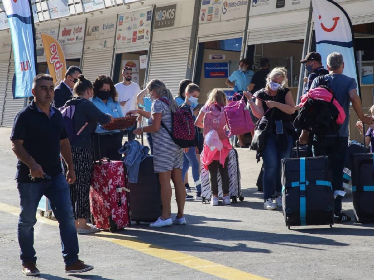 Νέα αγκάθια για την επανεκκίνηση του τουρισμού