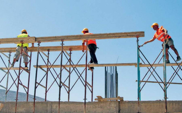 ΕΛΣΤΑΤ: Ετήσια αύξηση 6,1% στην έκδοση οικοδομικών αδειών τον Ιούνιο