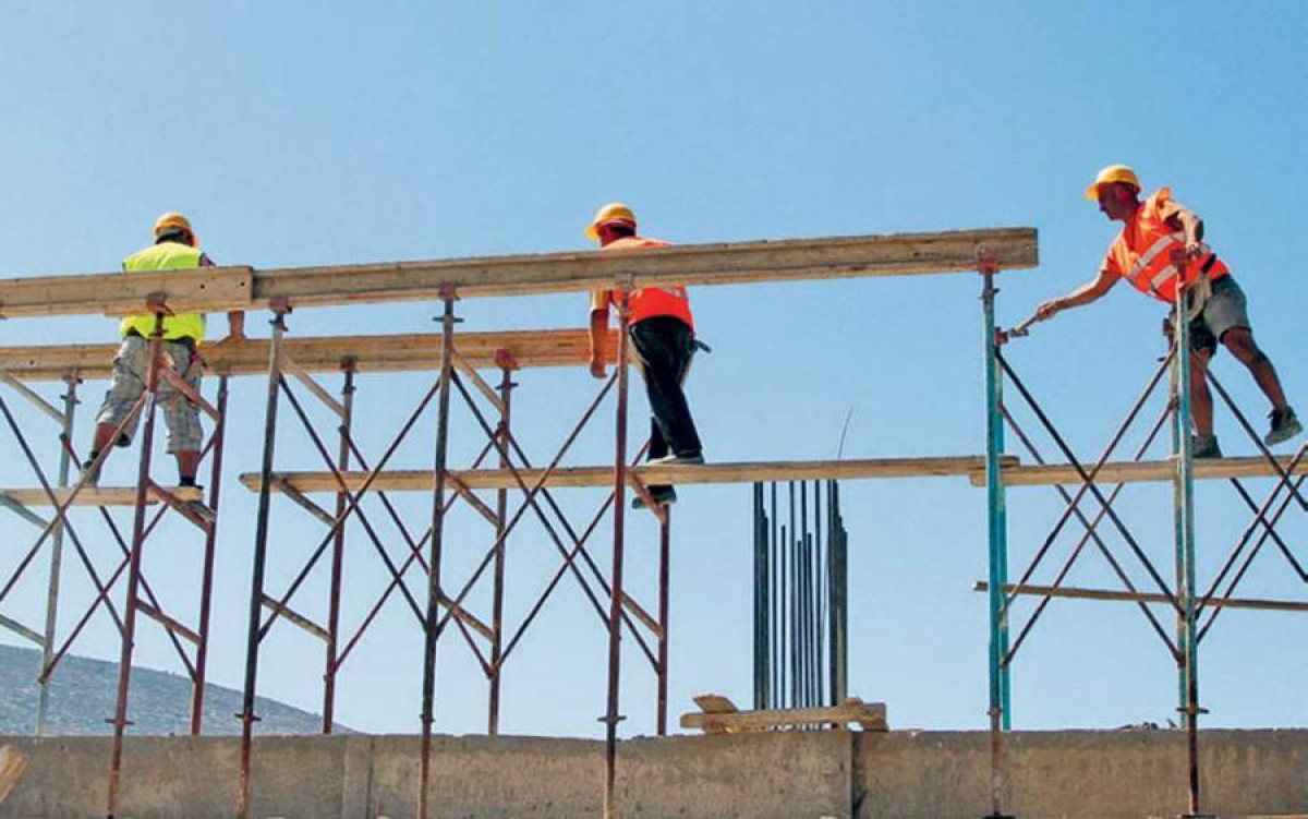 ΕΛΣΤΑΤ: Ετήσια αύξηση 6,1% στην έκδοση οικοδομικών αδειών τον Ιούνιο