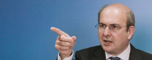 Τι εννοεί ο Χατζηδάκης για τα «κίνητρα των επιθέσεων» εναντίον του;