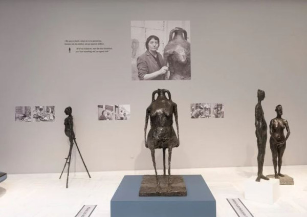 Germaine Richier: Η γλύπτρια που επαναπροσδιόρισε την ανθρώπινη μορφή, στην Άνδρο