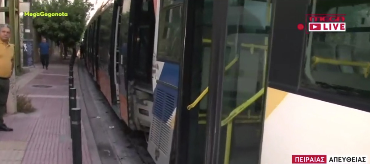 Σύγκρουση λεωφορείου με τραμ στον Πειραιά - 30 τραυματίες