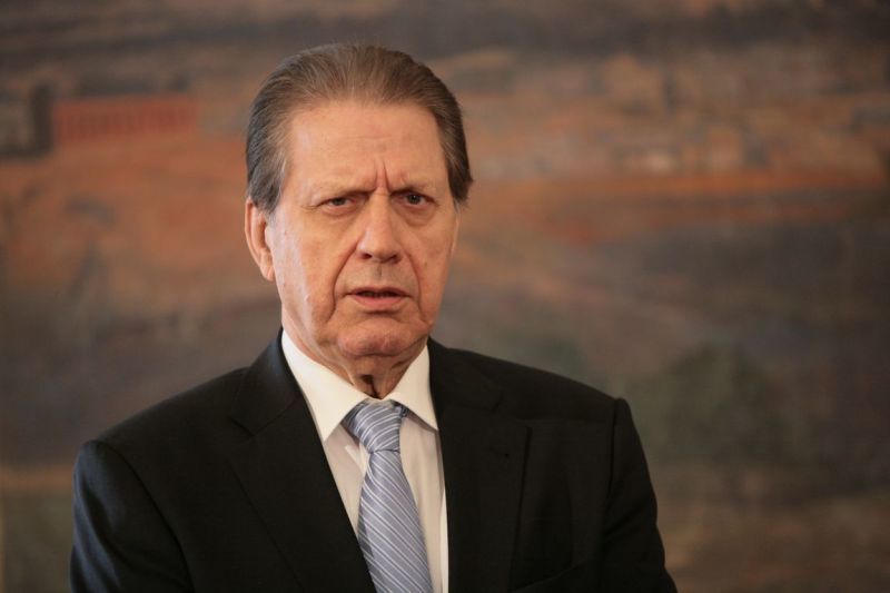 Η επιλογή Πολύδωρα οδηγεί σε νέο φιάσκο για τις άδειες
