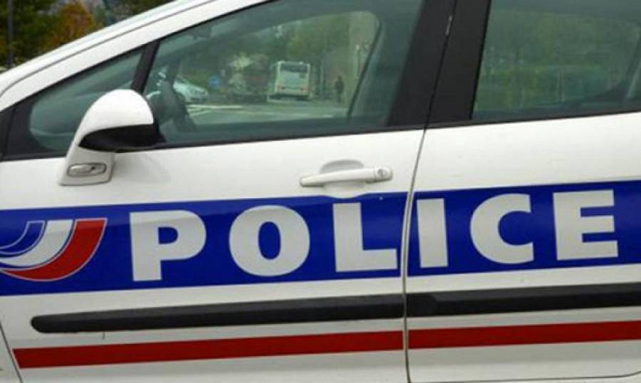Ο δράστης της επίθεσης σε αστυνομικούς στο Παρίσι είχε ριζοσπαστικοποιηθεί