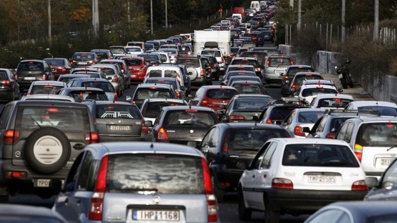 Από 100 έως 250 ευρώ τα παράβολα για τα ανασφάλιστα