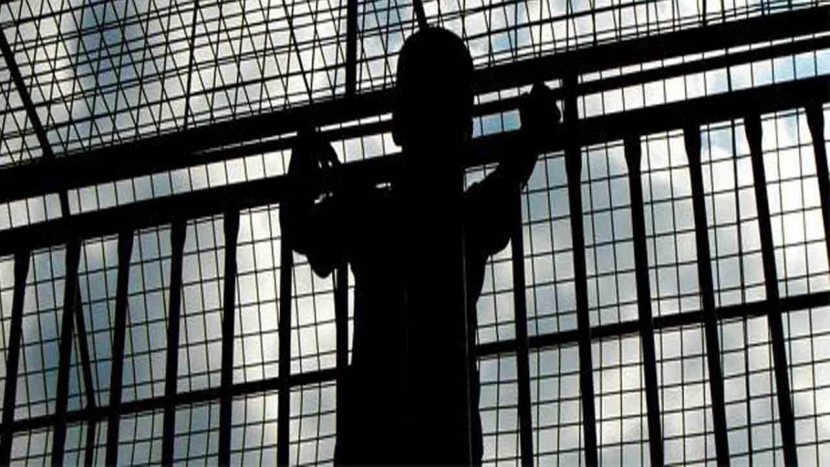 Καταργήθηκε η κράτηση ασυνόδευτων ανηλίκων σε αστυνομικά τμήματα