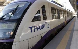 ΤΡΑΙΝΟΣΕ: Στη Λιβαδειά ακινητοποιήθηκε η αμαξοστοιχία 58 λόγω πυρκαγιάς
