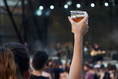 H AMSTEL και ο «ΧΥΜΑΝ»... στα καλύτερα φεστιβάλ του καλοκαιριού!