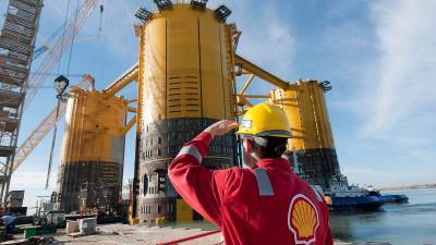 Shell: Επενδύει €30 δισ. σε αιολική ενέργεια και υδρογόνο