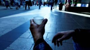 Τέσσερα εκατομμύρια Έλληνες αντιμέτωποι με φτώχεια και κοινωνικό αποκλεισμό!