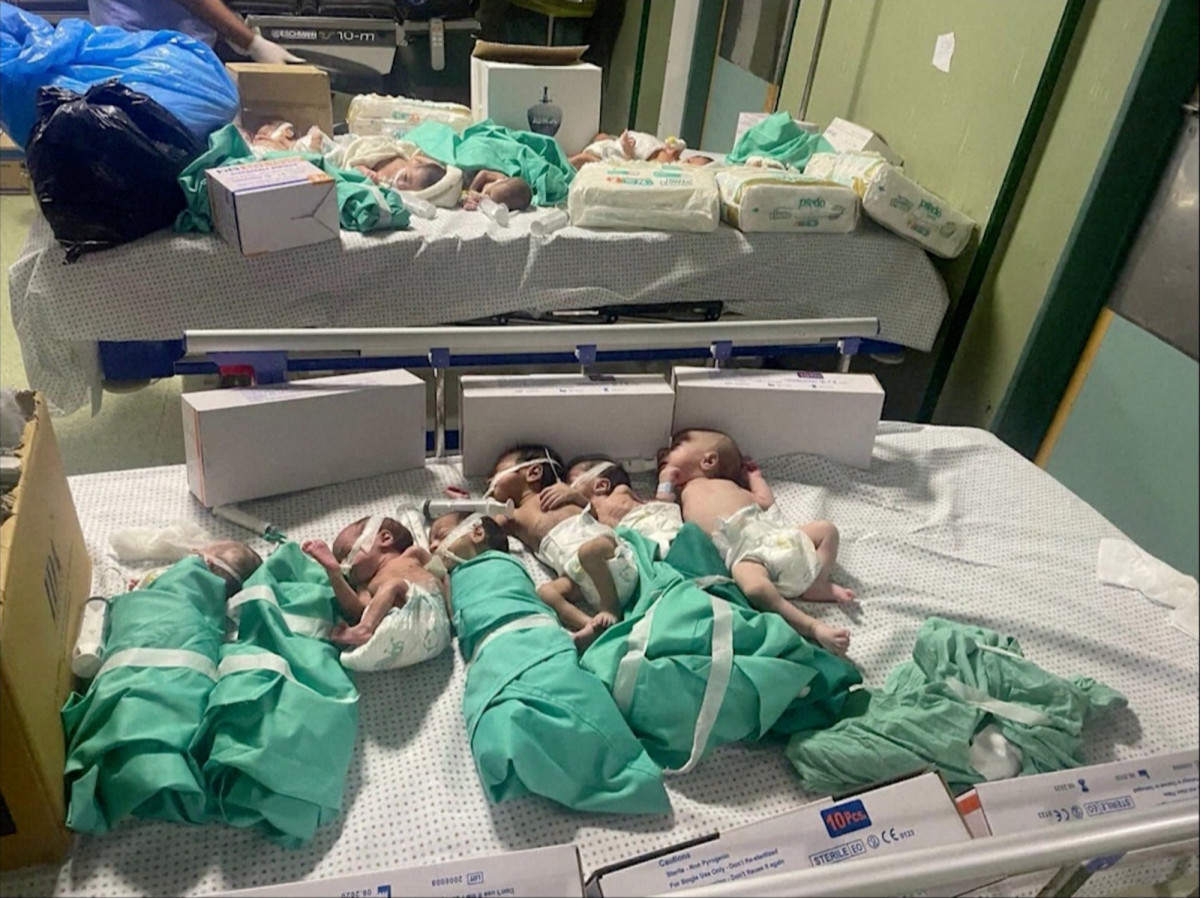 Γάζα: Ιατρικό προσωπικό μετέφερε 28 πρόωρα βρέφη στην Αίγυπτο