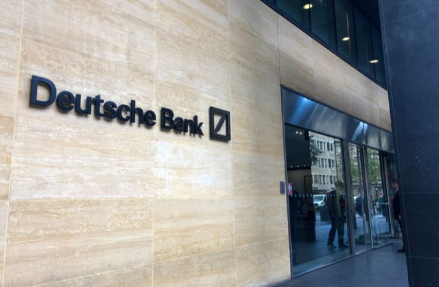 Deutsche Bank: «Σινιάλο» στους επενδυτές να επιλέξουν τις ελληνικές τράπεζες
