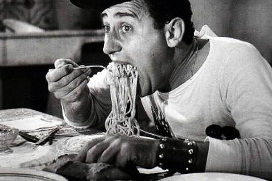Η ξεκαρδιστική σχέση του ιταλικού σινεμά με το φαγητό