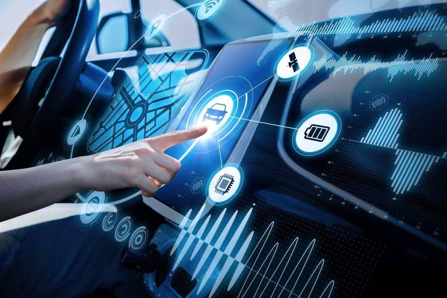 Στροφή της Huawei στην τεχνολογία για αυτό-οδηγούμενα αυτοκίνητα