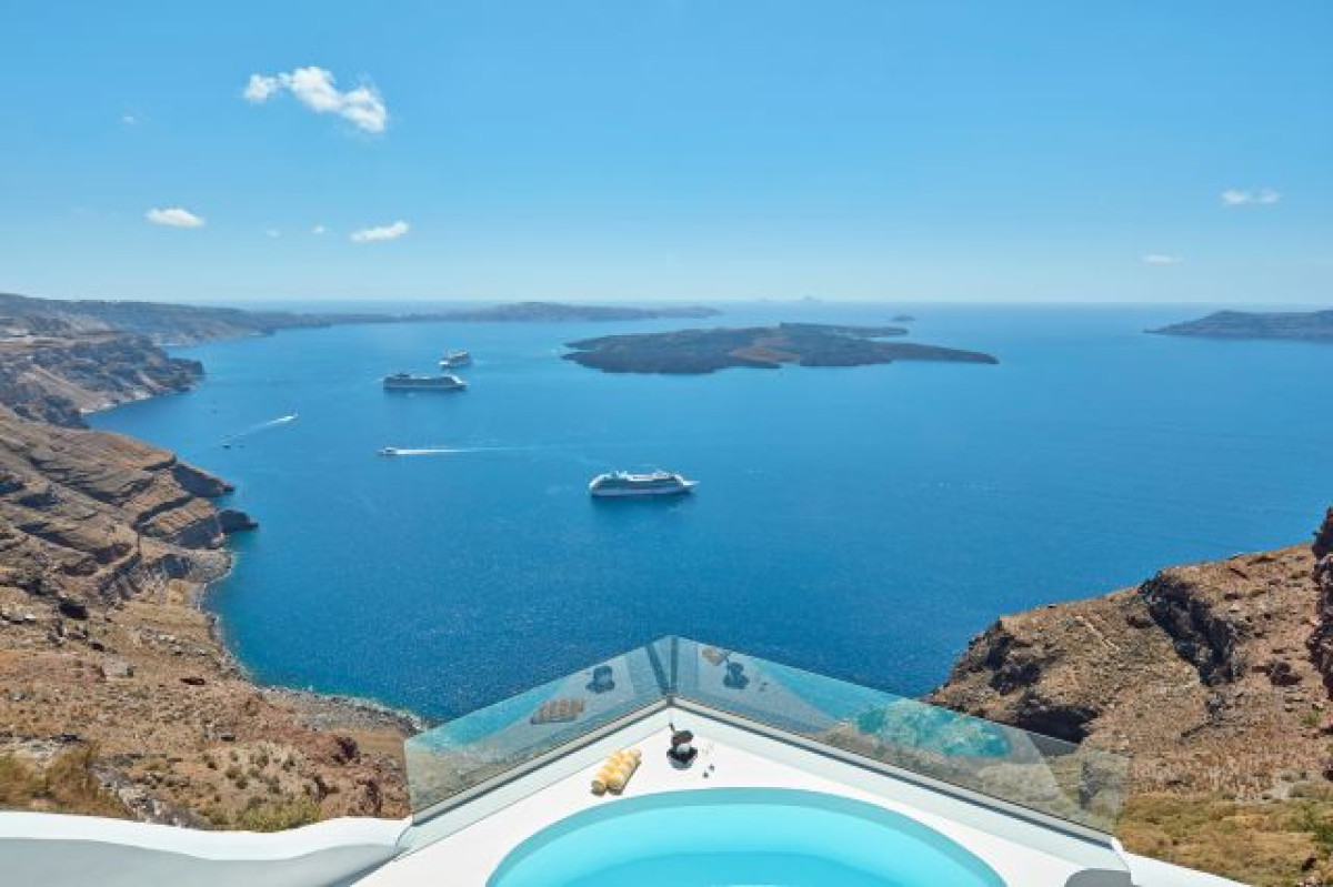 Στο «βατήρα» εκκίνησης τα resorts- Θετικά μηνύματα για τη σεζόν