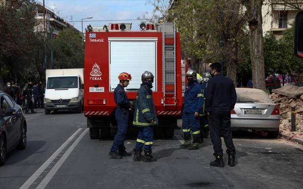 Κατέρρευσε μέρος κτιρίου στα Άνω Πατήσια