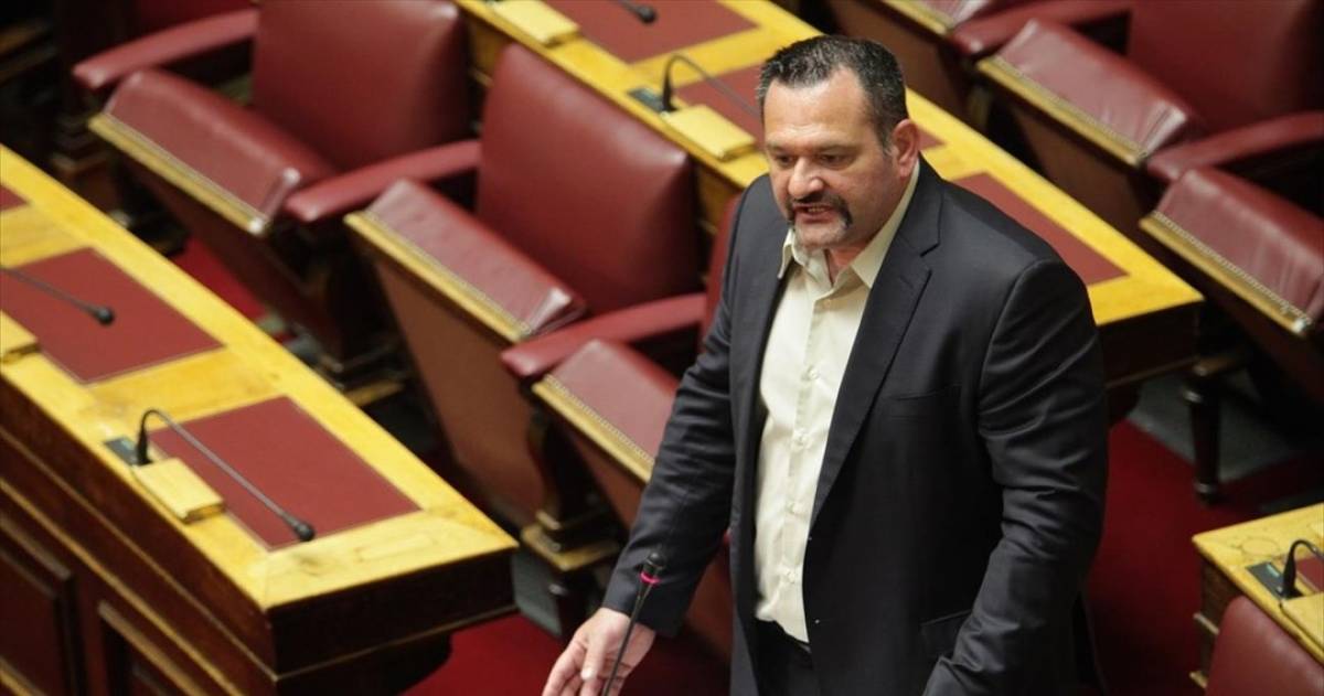 Η μία ανεξαρτητοποίηση μετά την άλλη στη Χρυσή Αυγή