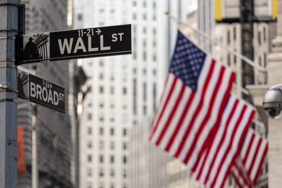 Ισχυρό ανοδικό ξεκίνημα για τη Wall Street