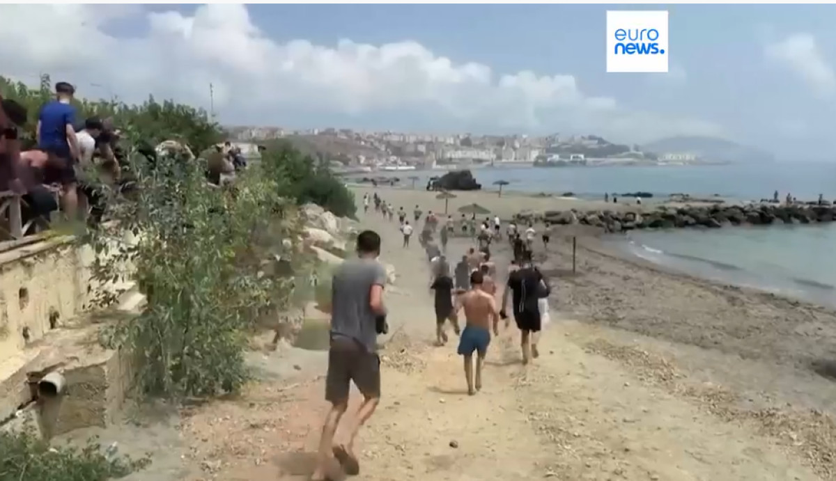 Ισπανία και Μαρόκο προσπαθούν να ανακόψουν τη μαζική είσοδο στη Θέουτα - Αναβρασμός στην Ευρώπη