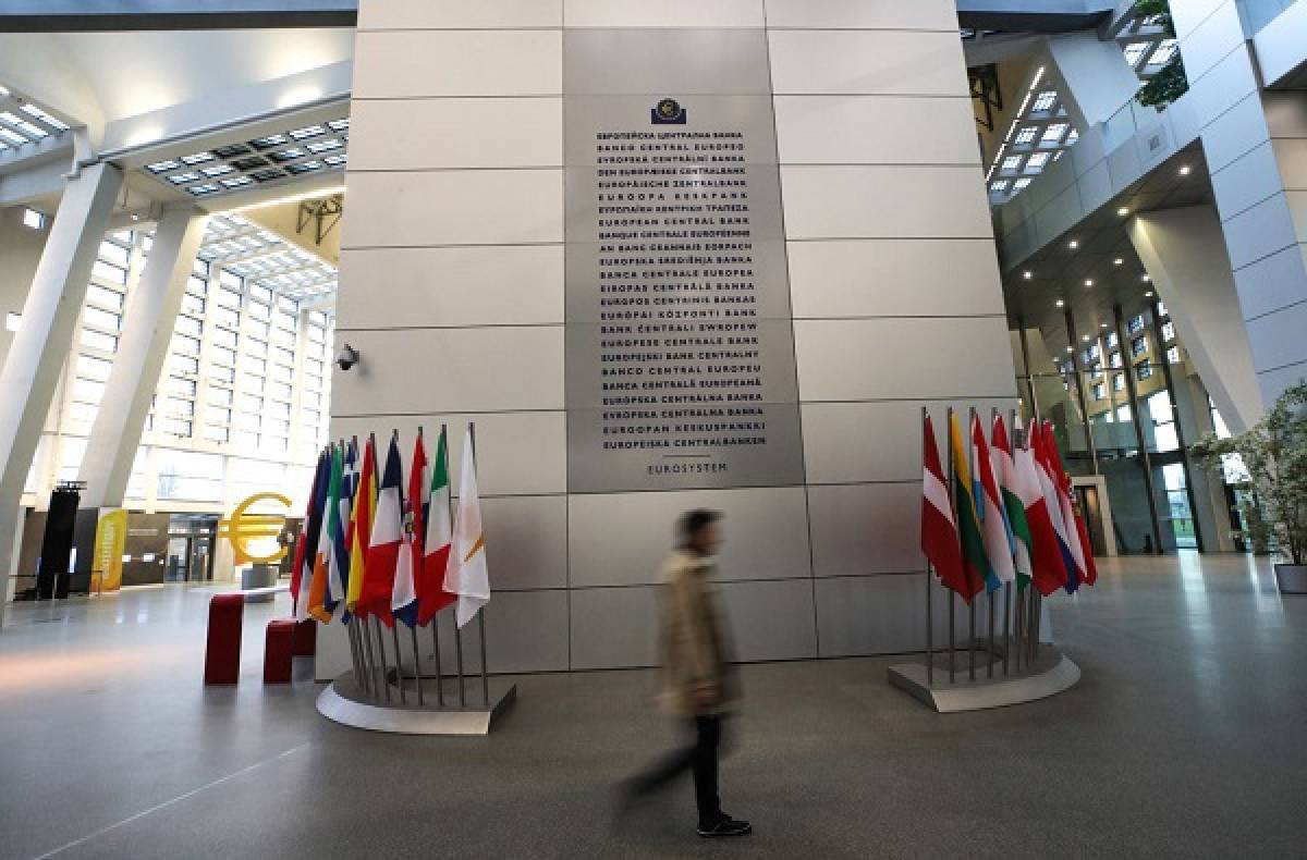 Τηλεργασία μέχρι και τον Ιανουάριο του 2022 για την ΕΚΤ