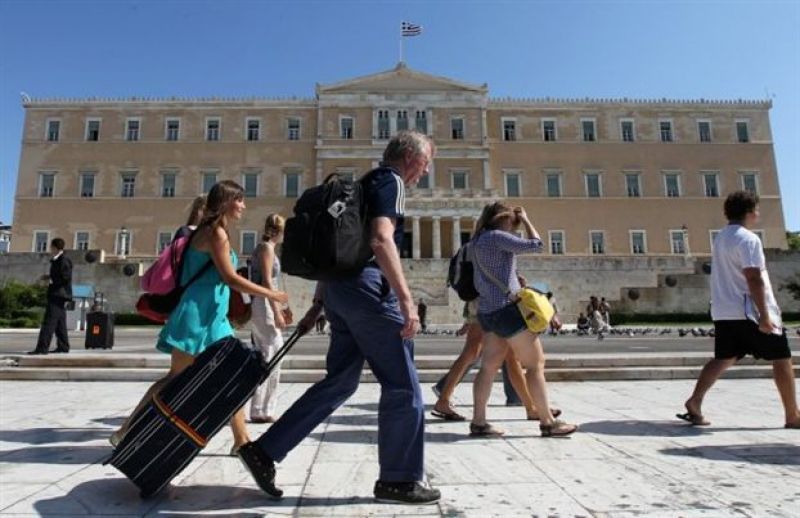 Καθησυχάζει η Κυβέρνηση σχετικά με τους τουρίστες