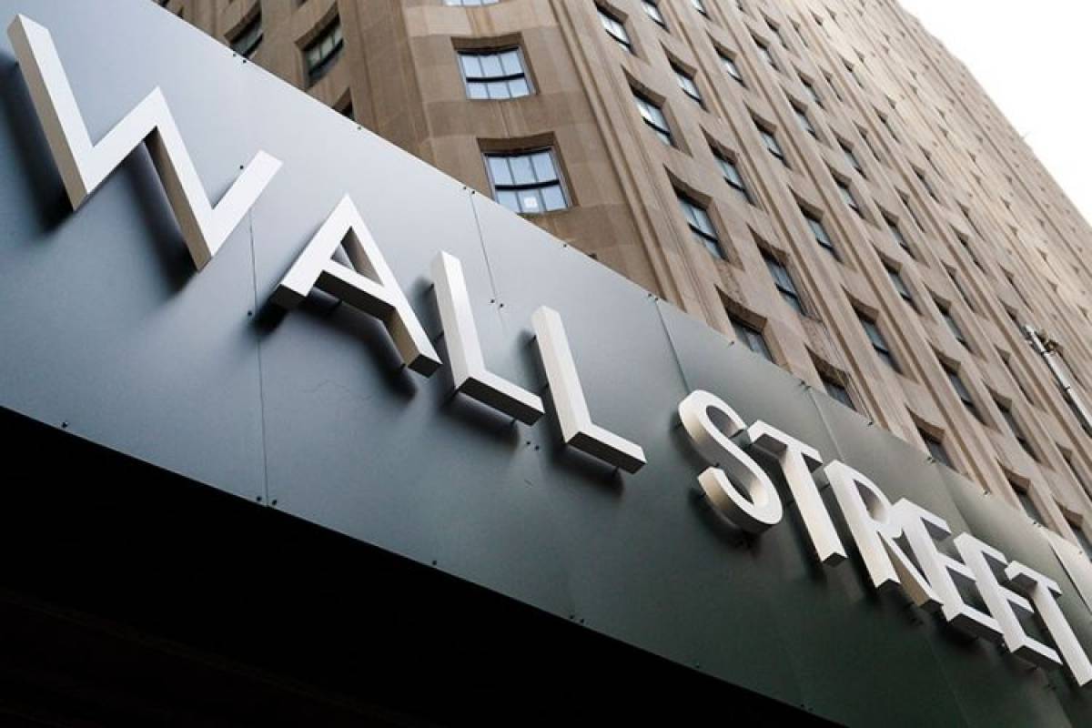 Ήπιες μεταβολές στο ξεκίνημα της Wall Street