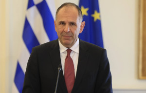 Γεραπετρίτης: Η κυβέρνηση πρέπει να συνδεθεί ξανά με την κοινωνία