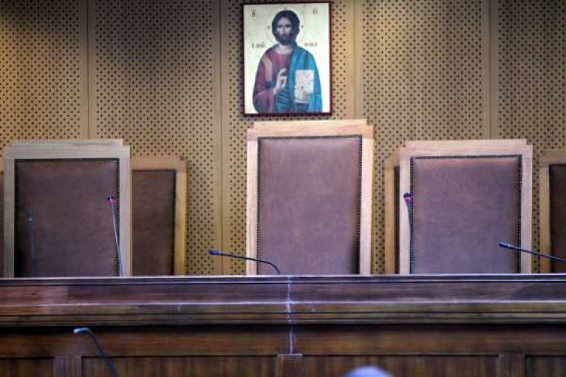 «Σκούπα» και στα αποθεματικά του Ταμείου Νομικών