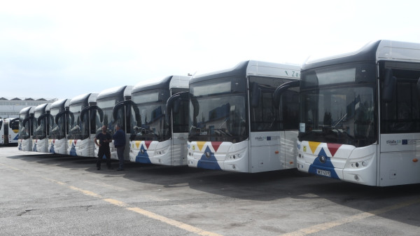 Οι εργαζόμενοι του ΟΑΣΘ στην απεργία για τα Τέμπη