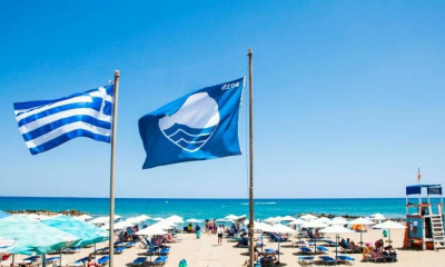 Ποιες ελληνικές παραλίες πήραν «Γαλάζια Σημαία»