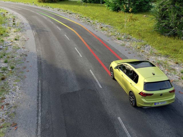 Και τι δεν κάνει το σύστημα Travel Assist στο νέο GOLF: Επιταχύνει, φρενάρει, αλλάζει πορεία, όλα μόνο του!
