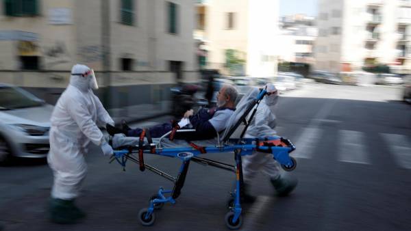 Ιταλία: Μειωμένα τα κρούσματα και οι νεκροί το τελευταίο 24ωρο