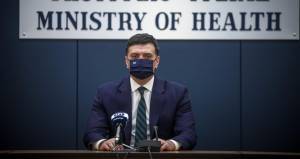 Κικίλιας: Μήνυμα ζωής η έξοδος 54χρονου από τη ΜΕΘ-covid
