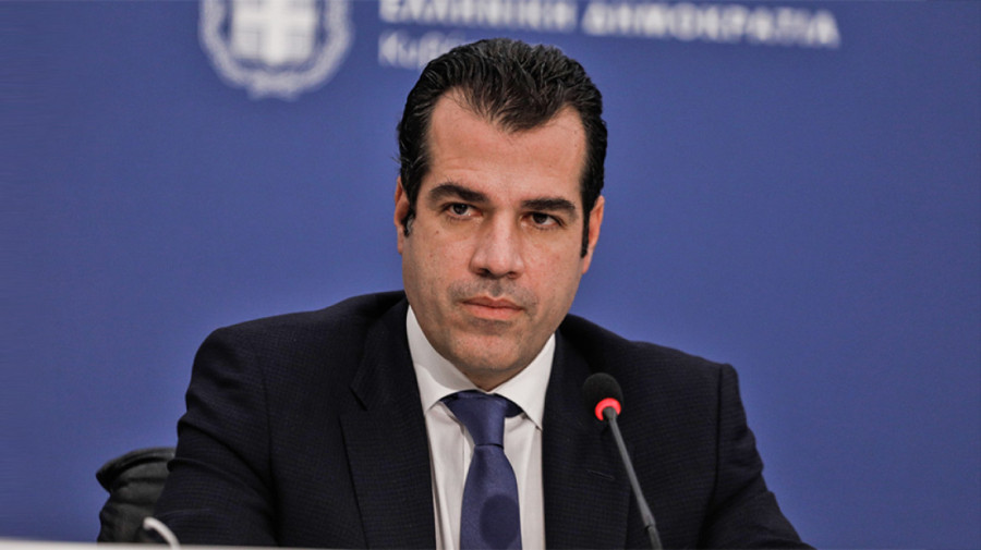 Πλεύρης: Πρέπει να βοηθάμε τους πραγματικούς πρόσφυγες με αυστηρό έλεγχο των παράνομων ροών