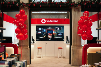Vodafone shop-in-shop στο κατάστημα Public Συντάγματος